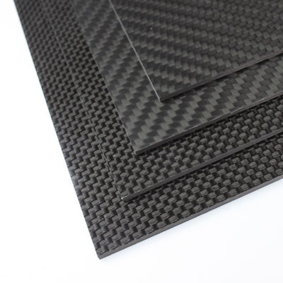 Hoja de fibra de carbono de 3k de 3 mm de espesor 1 4 &quot; 1,5 mm Brillante Matte Plain Twill tejido