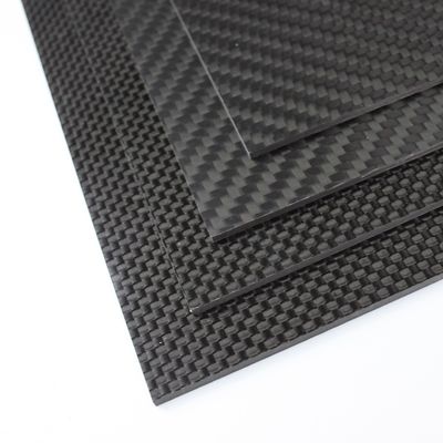 Panel 100% de fibra de carbono de peso ligero 3k hoja de fibra de carbono de fibra de carbono personalizada CNC parte de fibra de carbono con precio de fábrica