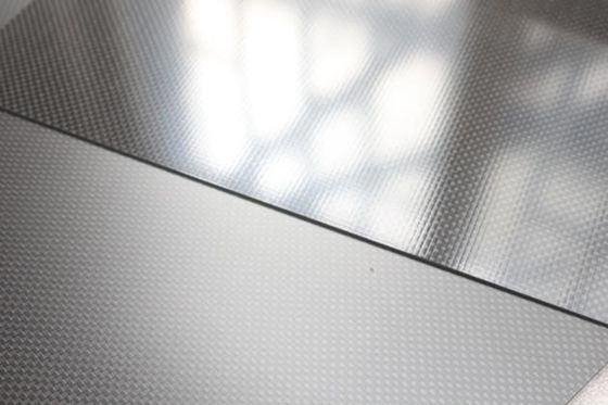 400 mm X 500 mm Panel de fibra de carbono de producción grande 3K plano y brillante