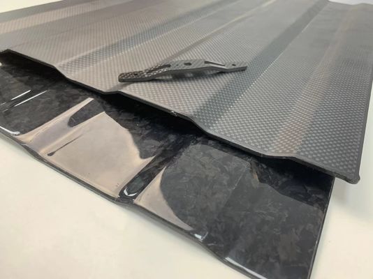 Reel de pesca Fibra de carbono de bajo perfil Agua salada Mecanizado CNC Hoja de fibra de carbono