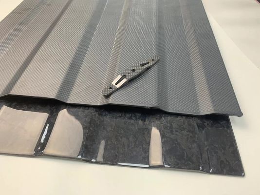 Reel de pesca Fibra de carbono de bajo perfil Agua salada Mecanizado CNC Hoja de fibra de carbono